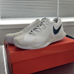 Nike Rafa Cage 4 Men’s Tennis Shoe Size 9