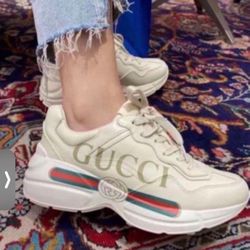 Gucci Shoes 