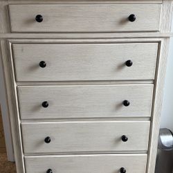 4 Pc Bedroom Set 