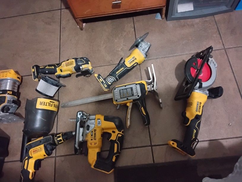 Dewalt 20v Powertools Batteries And Chargers.