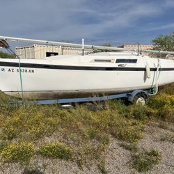 Sail Boat 22 Ft sailboat with sales in good condition
