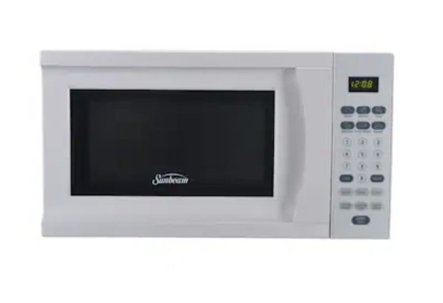 Sunbeam 0.7-cu ft 700-Watt Countertop Microwave (White)