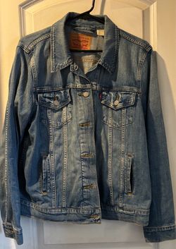 Levi Strauss & Co Women’s Jean Jacket Size XL Good Condition