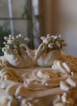 Lenox swan cake toppers