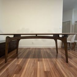 BRAND NEW DESIGNER DINING TABLE 