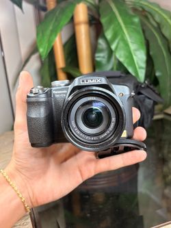 Panasonic Lumix DMC-FZ18 Digital Camera
