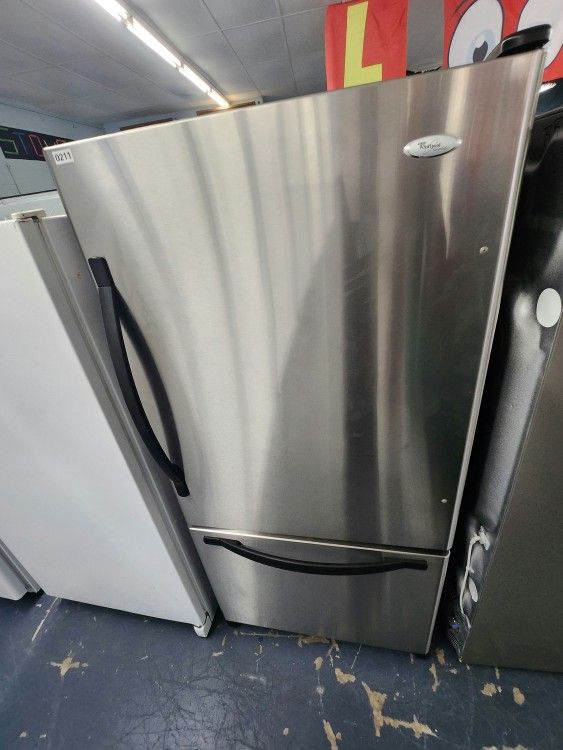 Whirlpool Freezer on Bottom Refrigerator Fridge FIRST COME