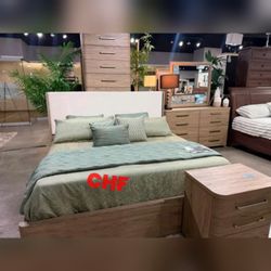 Classic modern elegant 4 pc Queen bedroom sets