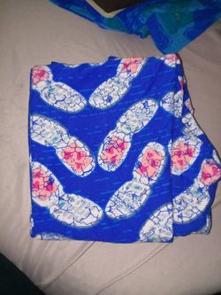 LuLa Roe leggings