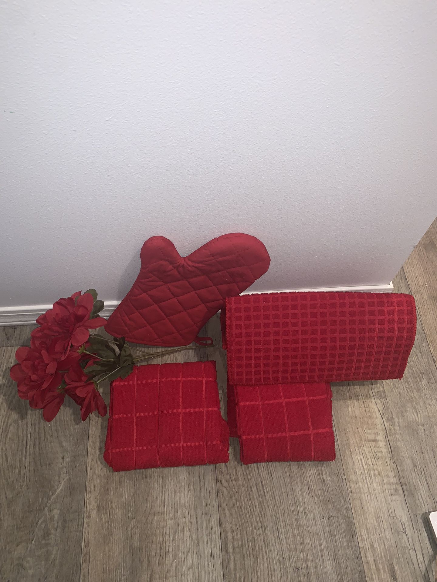Red Kitchen Bundle