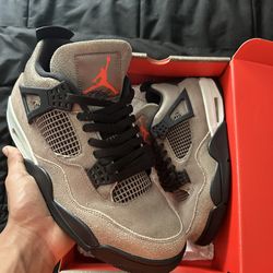 Jordan 4 taupe haze