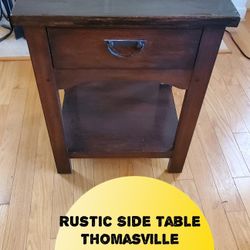 Thomasville Rustic Side Table Excellent Condition 