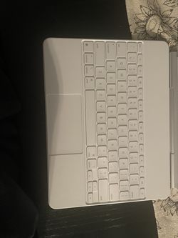 Apple Magic Keyboard for iPad Air 13” (M4) – White