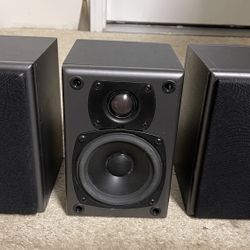 M&k Miller & Kreisel K-5   Bookshelf Speakers