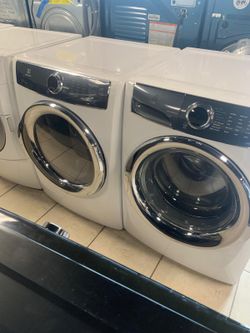 USED WASHER & DRYER SET FRONT LOAD