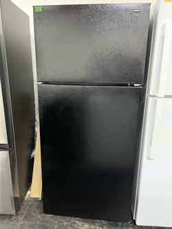 HOTPOINT 18 CU.FT REFRIGERATOR