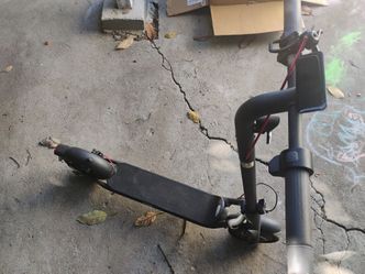 ⚡E-Scooter (Navee v40i)