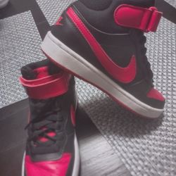 Size 4y Nike Great Condition!