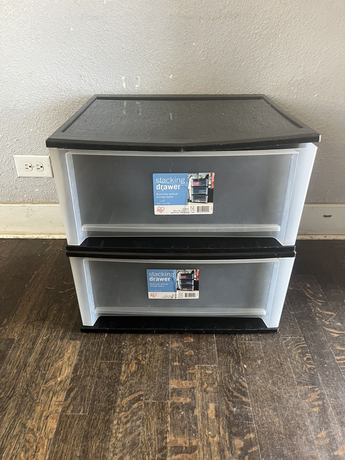 IRIS USA, 32 Quart Plastic Stacking Drawer, Black/Clear