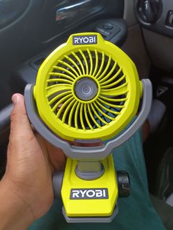 Mini rechargeable fan