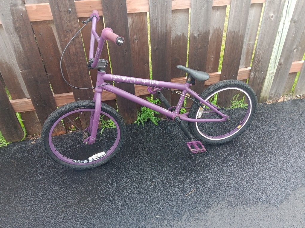 Kids Giant BMX Bike