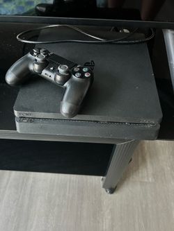 Play Station 4