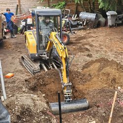 2025 AGT MY50R Mini Excavator under 100hrs