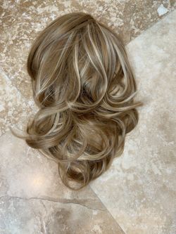 ZQIAN BEAUTY 14” Wavy Claw Clip Ponytail Hair Extension – Highlighted Blonde