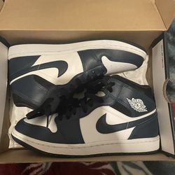 Air Jordan 1 Mid Armory Navy