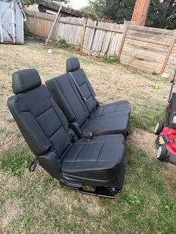 2015-2020 Chevy Tahoe center row seats