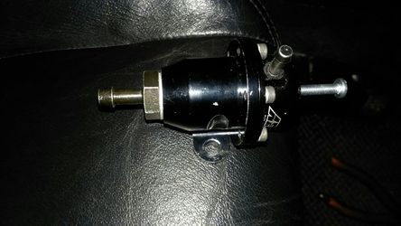 Aem fuel pressure regulator