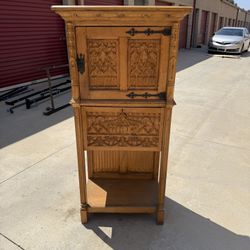 Antique mid 19th century Oak Cabinet