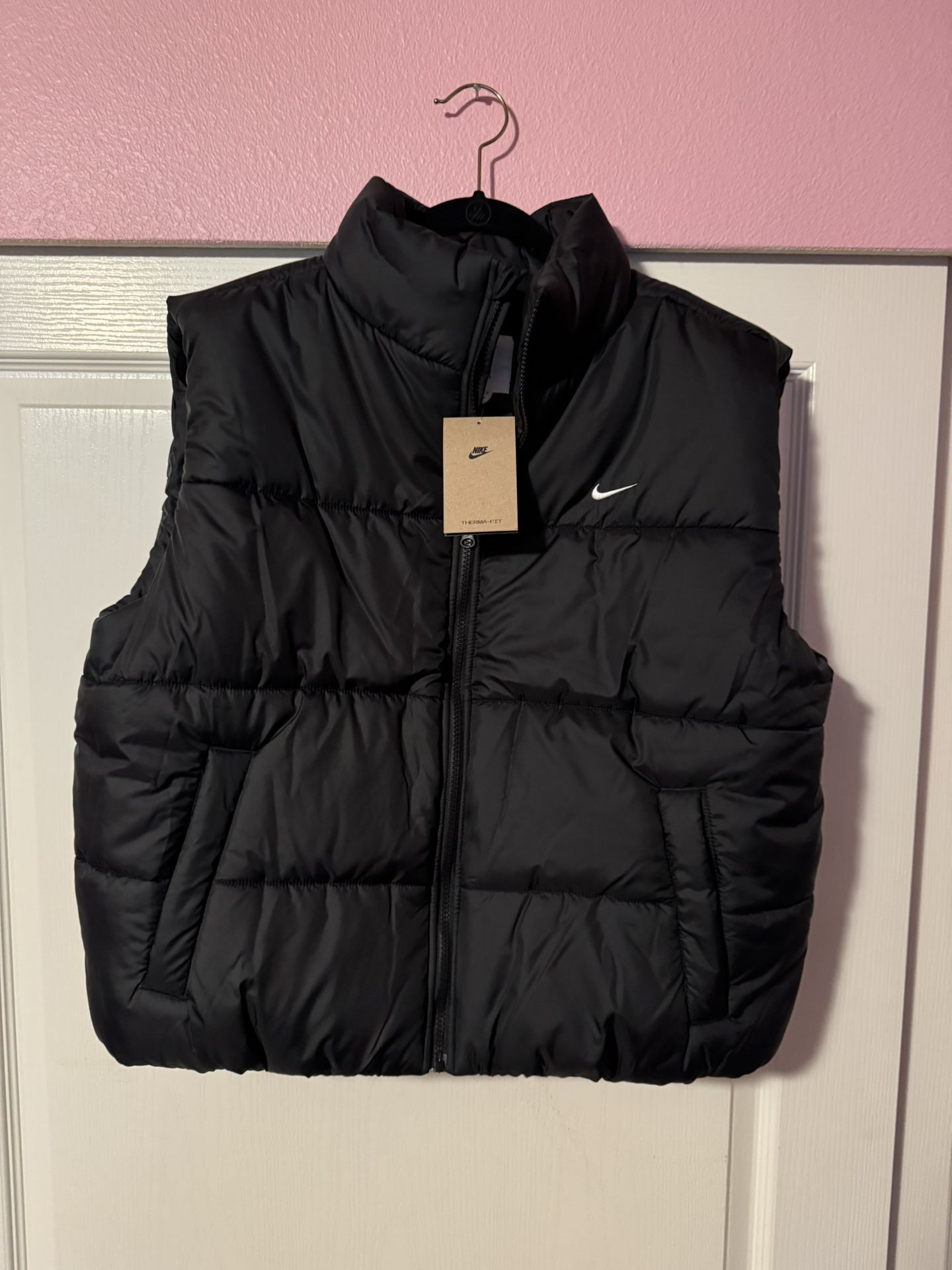 Nike Women’s Black Puffer Vest Size Large
