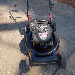 Craftsman 22" blade self propelled lawn mower