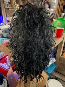 Black curly wig