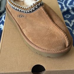 Women Uggs Size 5