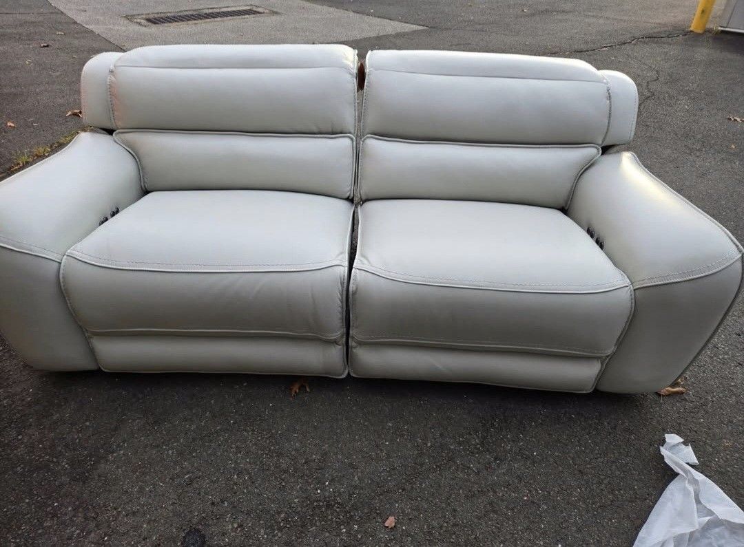 NEW 2 PIECE FOG WHITE LOVESEAT