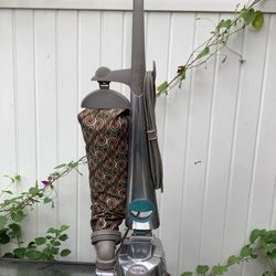 Kirby Sentria II Vacuum with Carpet Shampooer ￼