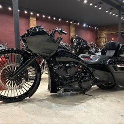 2021 HD FULL CUSTOM  BAGGER ROAD GLIDE 