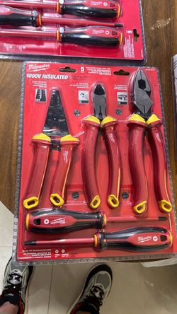 Milwaukee hands tools