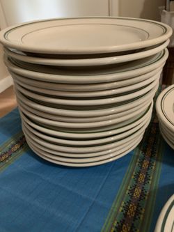 Bunch Of Restaurantware
