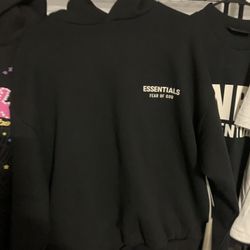 Black And White Essential 