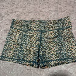 Womens Large 10 Iab I Am Becoming Leopard 3” Inseam No Ride Shorts 