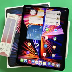 Apple iPad Pro 12.9” 5th Generation (2021 - M1 Chip) 2TB With Pen & Keyboard Case 