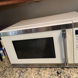 Hamilton Beach Microwave 