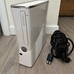 Microsoft Xbox 360 Slim White Console