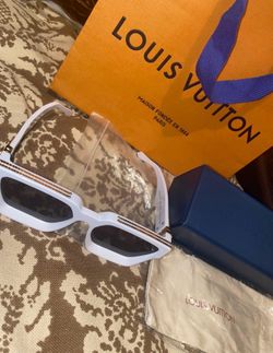 Lv white