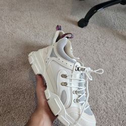 Gucci Flashtrek Sneakers 