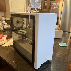 Corsair PC Case With AM4 CPU Fan