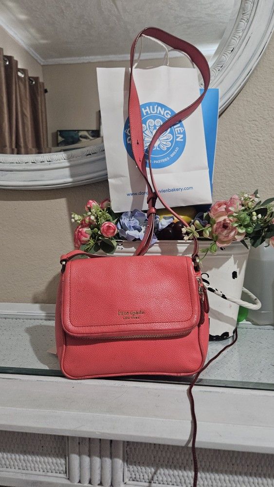 Kate Spade Crossbody Purse Good Conditions
